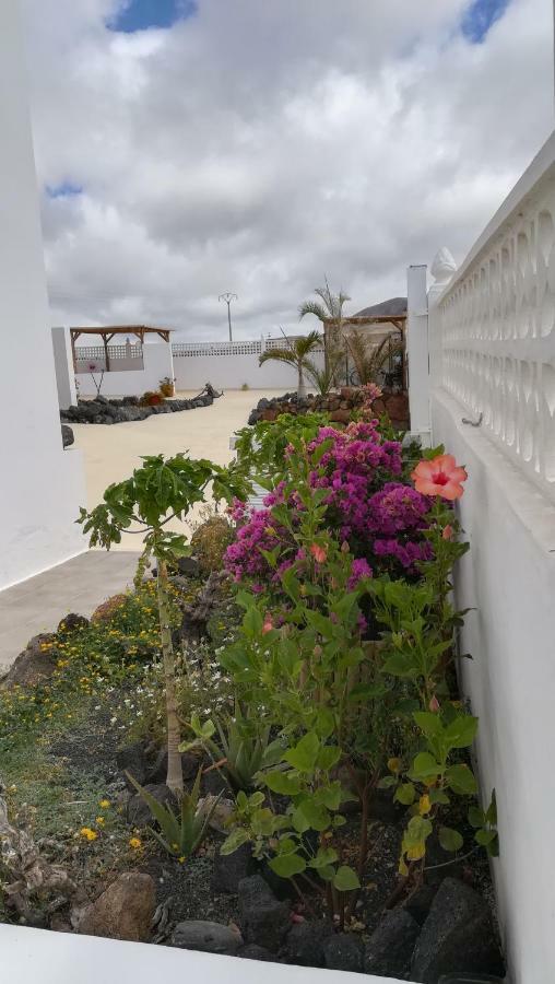 Alma En El Mar Apartment Tinajo Exterior photo